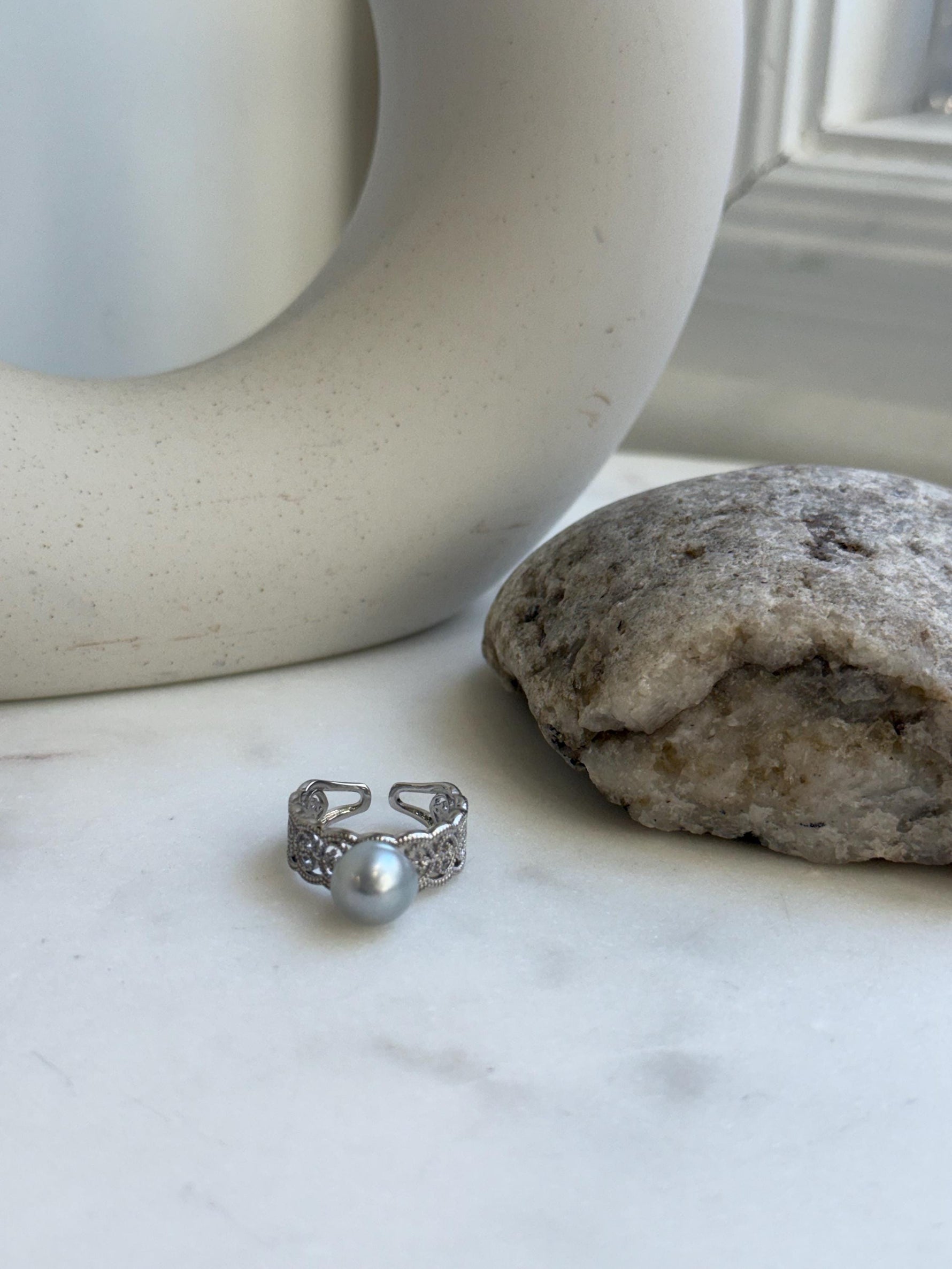 Elly’s 9.1x9.5mm Blue silver Australian Ocean White pearl Ring: Extreme luster mirrored, S925 Silver Adjustable Lace Ring.