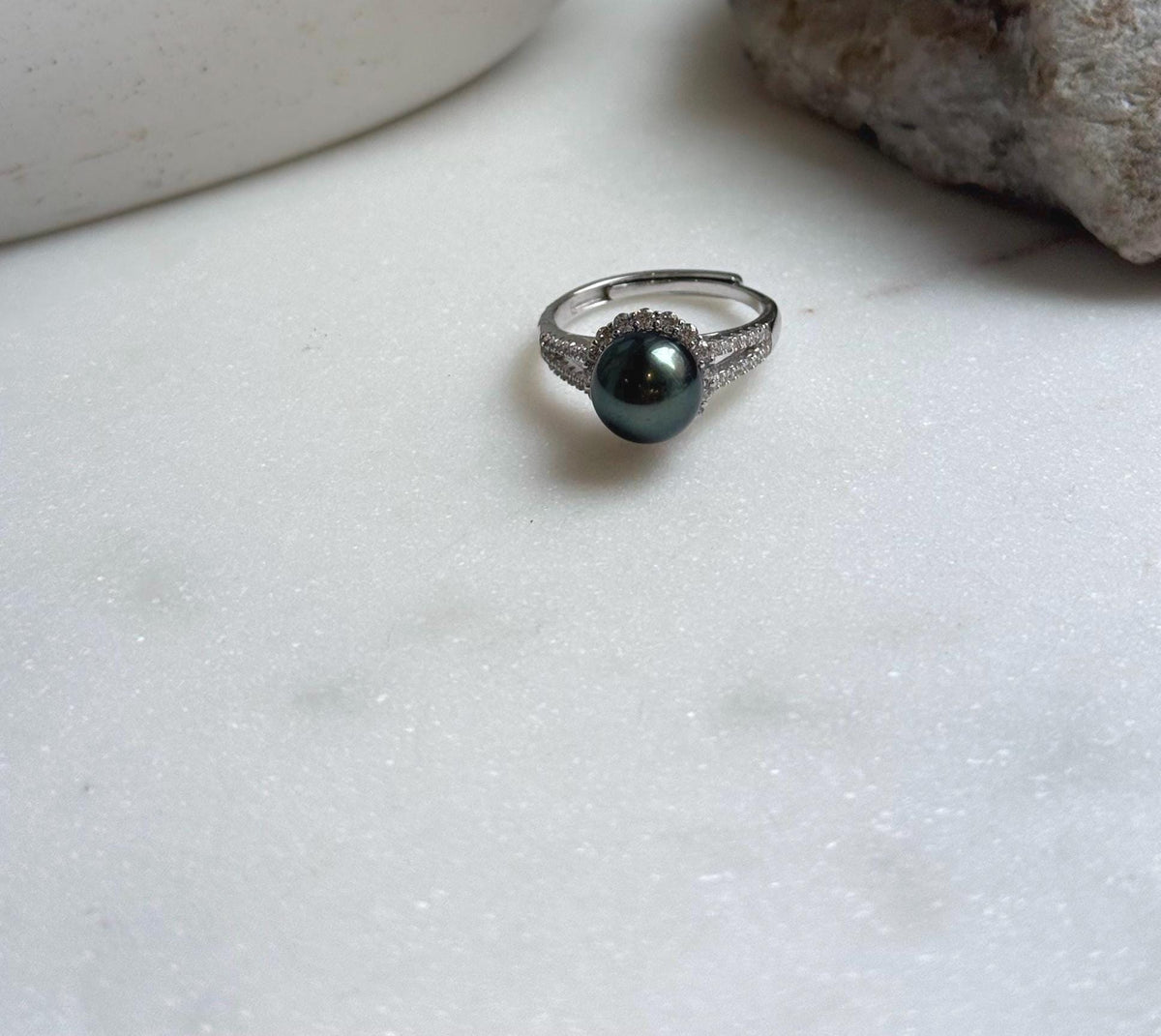 Elly’s 8.9mm Tahitian Peacock green ocean Pearl Ring: Extreme luster mirrored, S925 silver adjustable Ring.Pearl Jewelry Idea, daily office black pearl ring