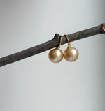 Elly’s 11.9mm Genius South sea golden ocean Pearls High-heel Earrings hooks: Extreme luster, 2.2cm high, S925 silver cool earrings.