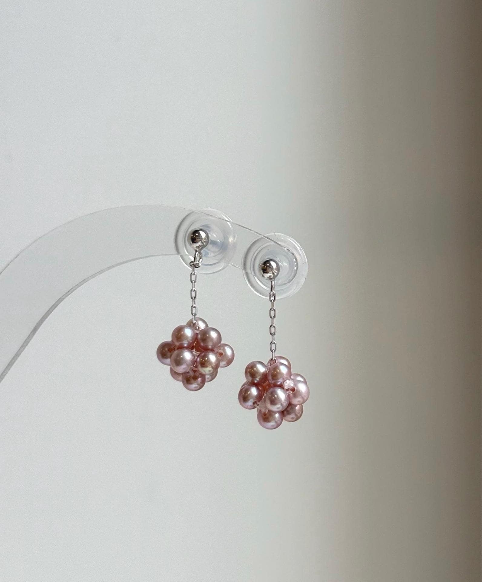 Elly’s Rose Mauve Pearls Earrings Chandeliers: Extreme luster Mirrored, 2.3cm high, S925 silver cool Hydrangea earrings. gift for her
