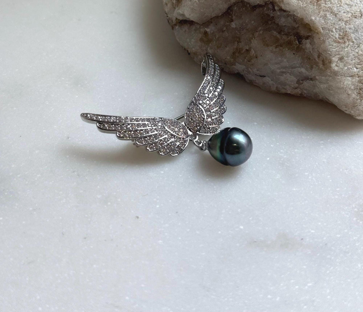 Elly’s Tahitian peacock green Ocean Pearl Vintage Brooch pendant 2in1: Extreme luster mirrored, 9.2mm, 4x3.7cm, gift for her birthday
