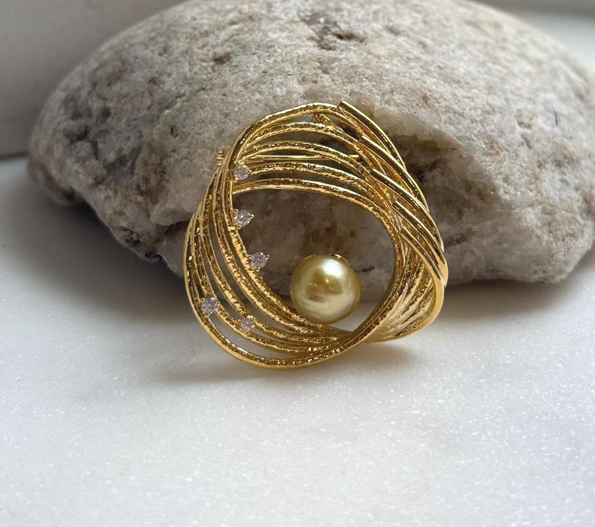 South sea golden pearl Vintage brooch pendant 2in1: Extreme strong luster mirrored, 8.8x9.3mm, 3.5cm, gift for her