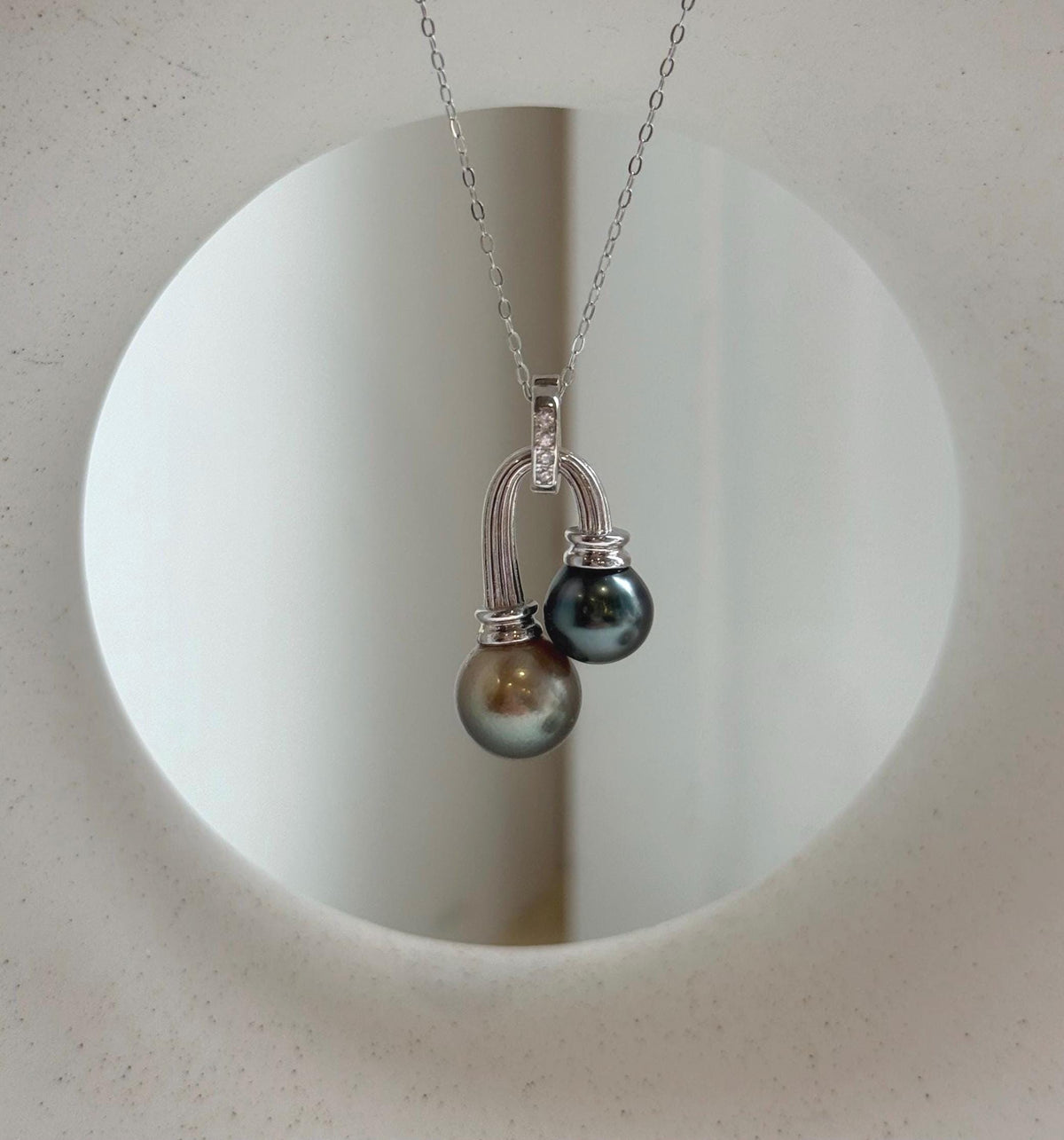 Elly’s 8.7-10.1mm Genius Tahitian platinum olive ocean pearls Pendant: Extreme luster mirrored, 1.6cm high, s925 silver minimalist pendant. gift for her