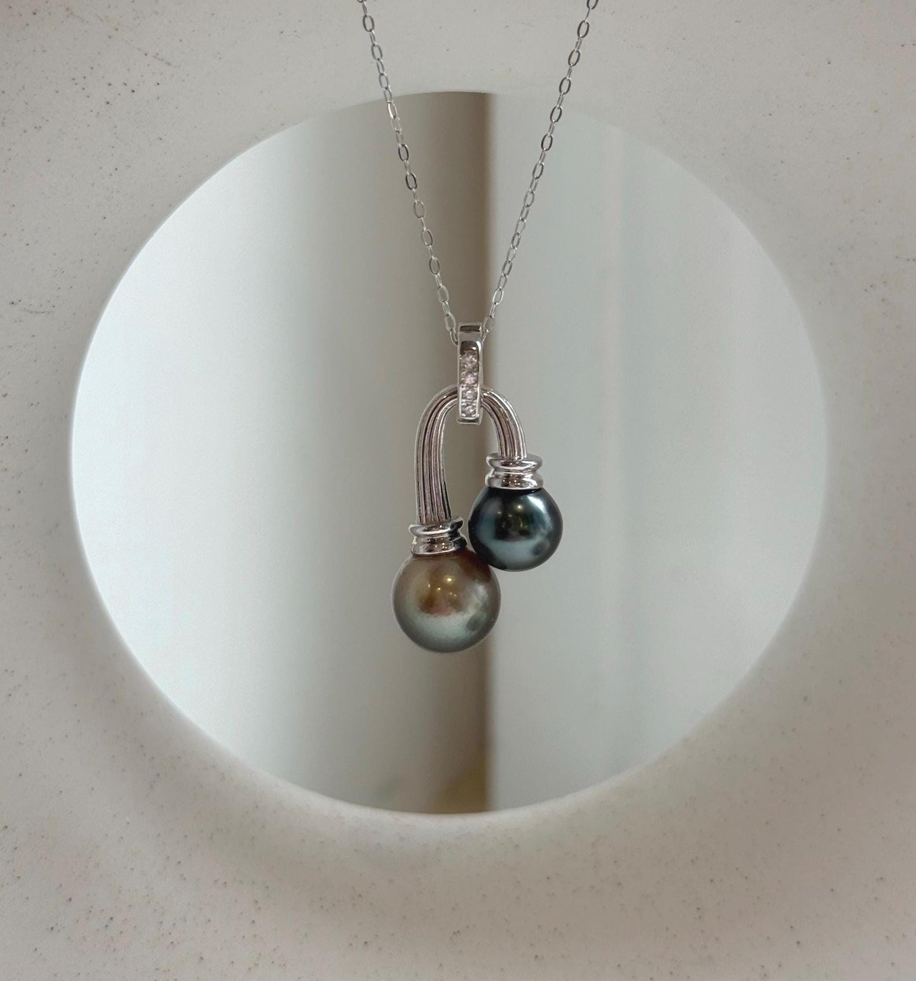 Elly’s 8.7-10.1mm Genius Tahitian platinum olive ocean pearls Pendant: Extreme luster mirrored, 1.6cm high, s925 silver minimalist pendant. gift for her