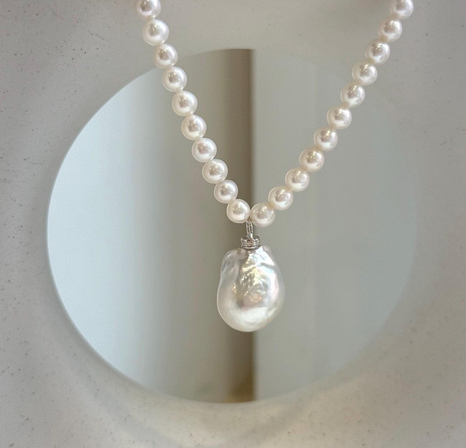 Elly’s Australian white Tahitian ocean Freshwater white pearls necklace: Extreme luster mirrored, 17.9”, s925 silver necklace. high quality pearls necklace strand.