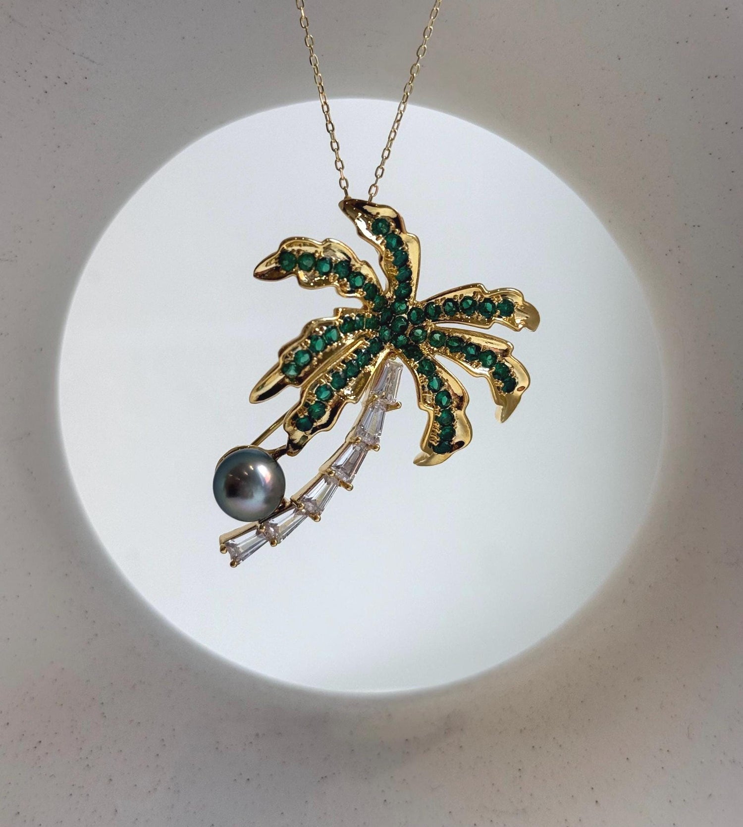 Elly’s Tahitian peacock green Ocean Pearl Coconut Tree Brooch pendant 2in1: Extreme luster mirrored, 8.1mm, 3.5x4.5cm, high quality daily office pearl brooch