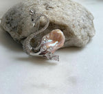 Elly’s Peach Rose iridescent Freshwater baroque Pearl Swan Brooch pendant 2in1: Extreme luster mirrored, to 23.8mm, 3.5x4.5cm, gift for her daily office brooch