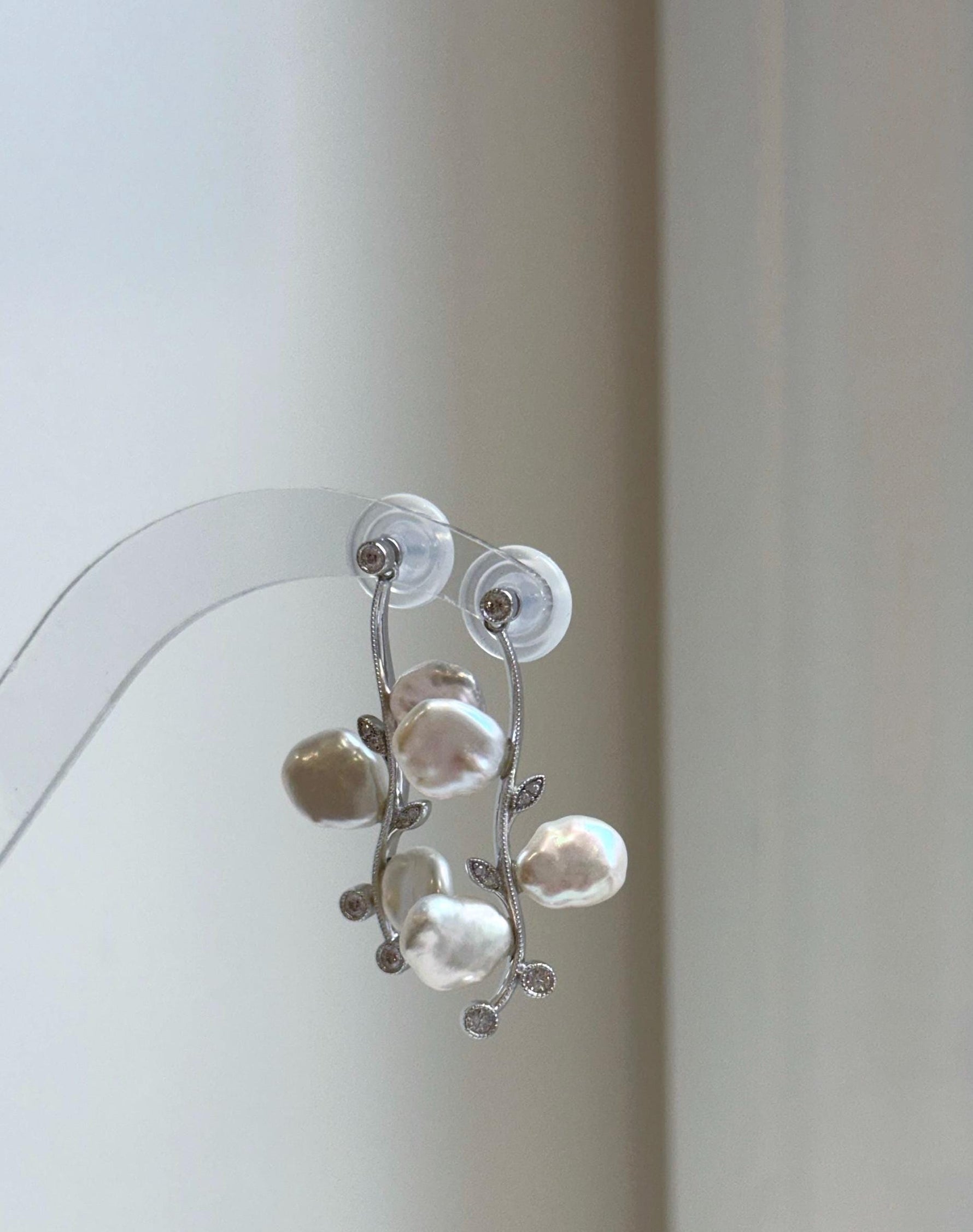 Elly’s freshwater white iridescent petal Keshi pearls Floral earrings chandeliers: 3.8cm high, S925 silver earrings. gift for her