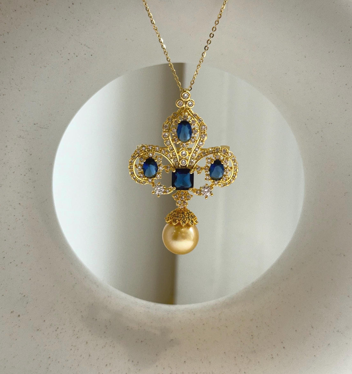 Elly’s Edison ultra golden pearl vintage brooch pendant 2in1: Extreme strong luster mirrored, 10.4mm, 3x4.6cm, daily office golden brooch