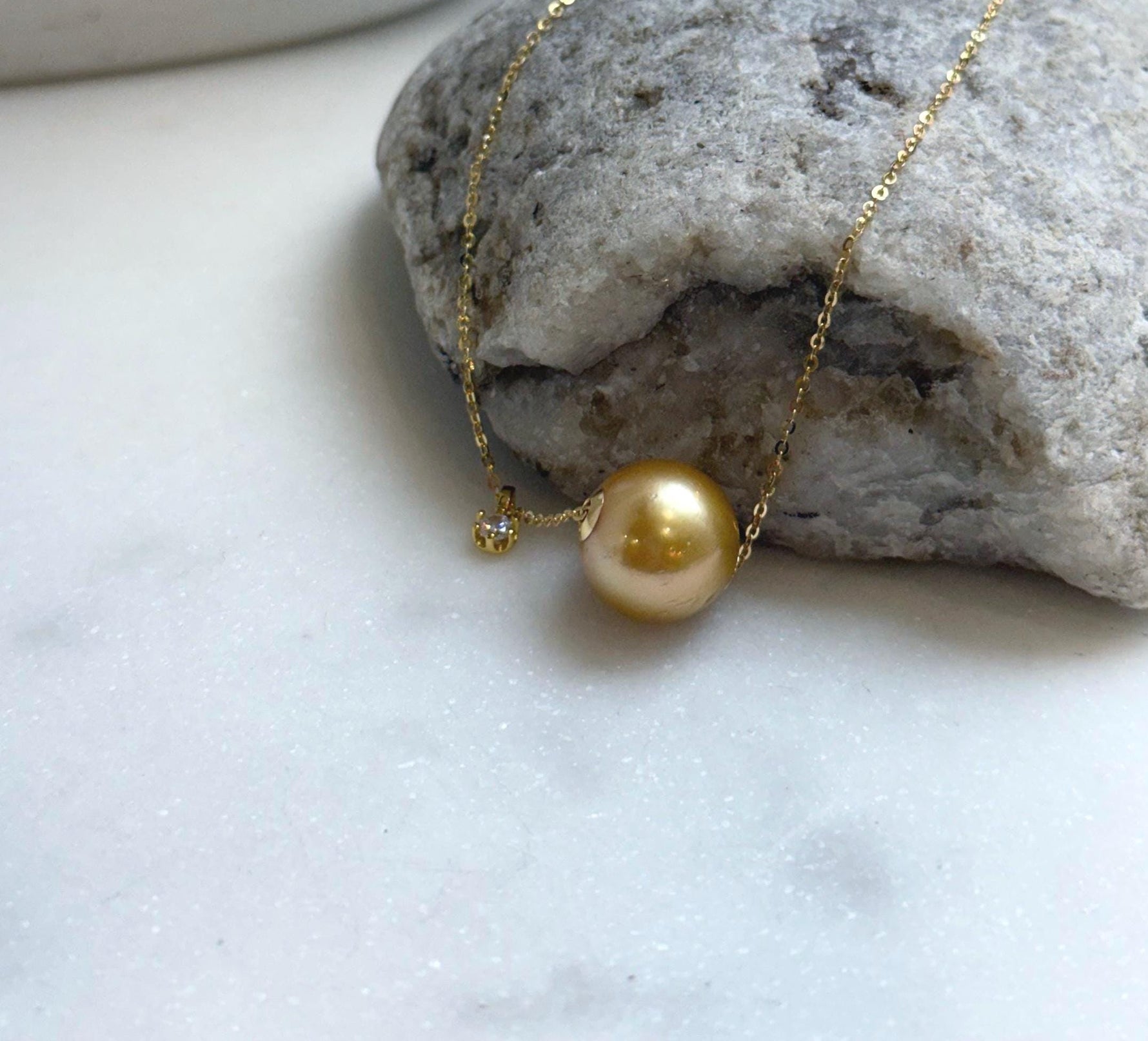 Elly’s Au750 18k Gold 12.8mm South sea deep gold ocean Pearl Floating pendant:Extreme luster mirrored, silver chain. gift for her