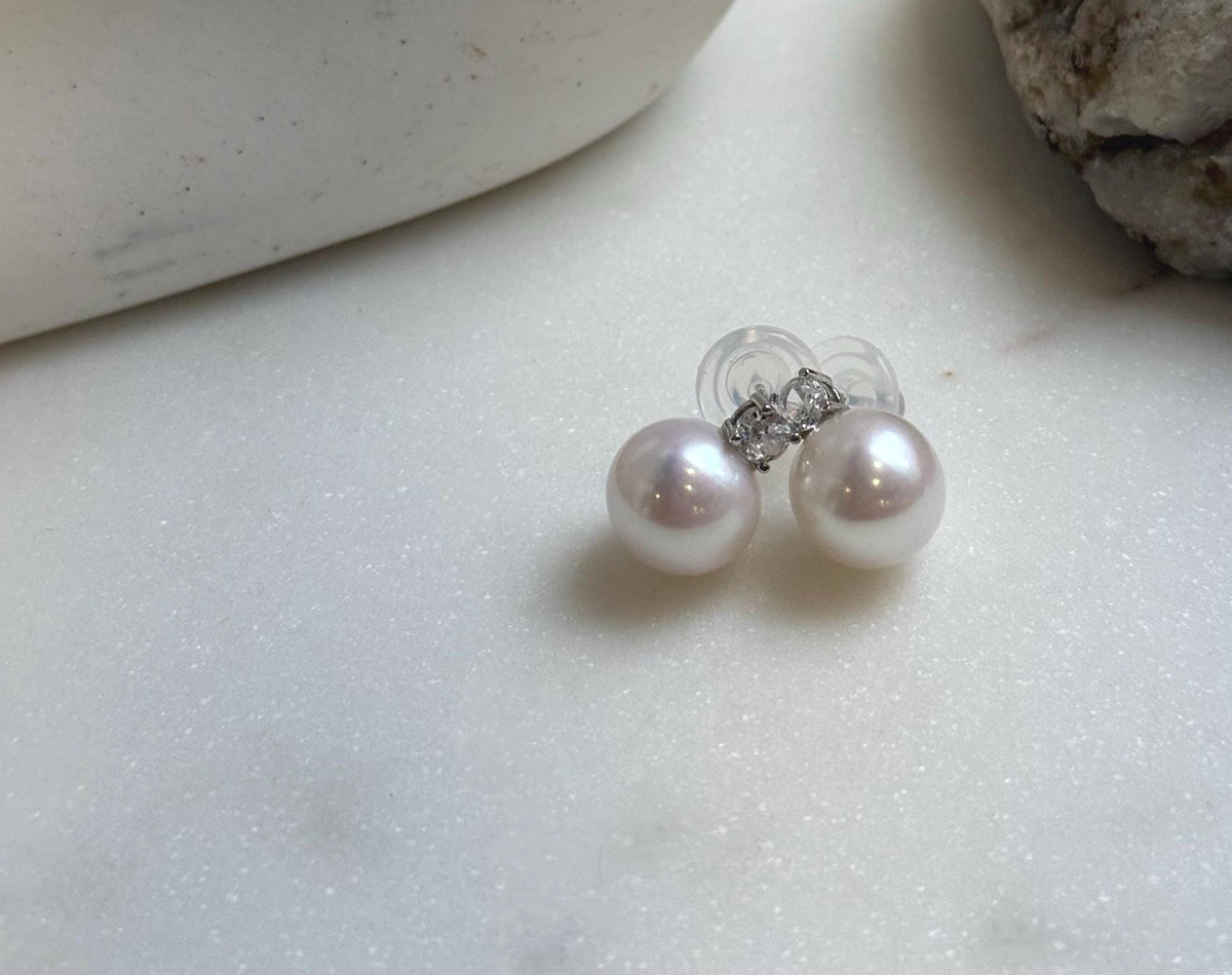 Elly’s 11.4mm Edison White Pearls Earrings: Extreme luster Mirrored, 1.5cm high, S925 silver earrings studs. high quality daily office white pearls earrings