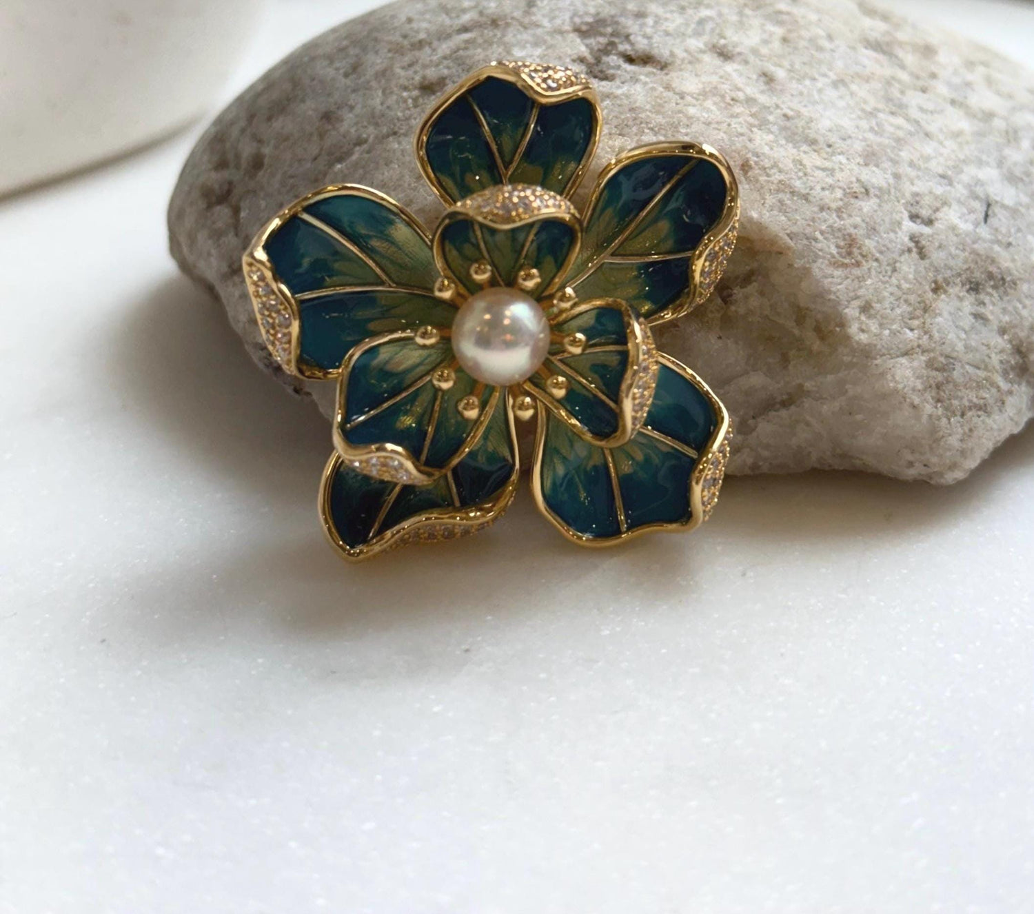 Elly’s Akoya 7.1mm Genius Ocean Ivory Pearl Floral Brooch Pendant 2in1: Extreme luster mirrored, 4.5cm dia, gift for her