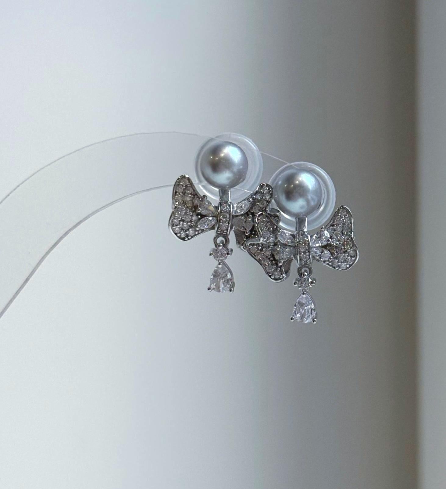 Elly’s Set of 6.6mm Akoya Blue silver ocean pearls Earrings studs: Extreme luster mirrored, s925 silver earrings stud with jackets.