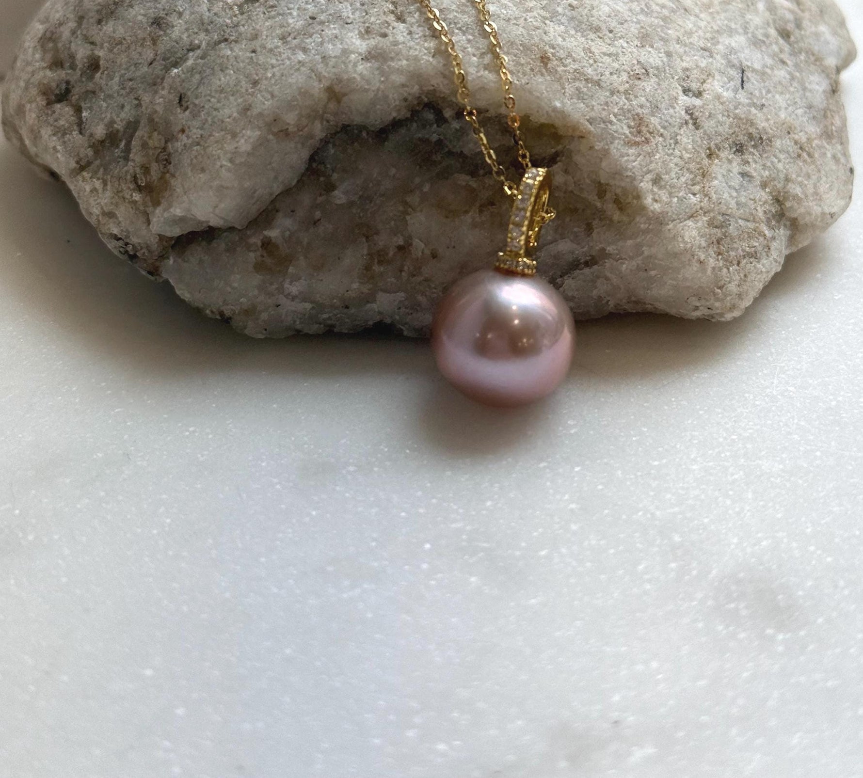 Elly’s 13.7mm Edison Rose Mauve Pearl Minimalist Pendant: Extreme luster mirrored, 2.3cm high, s925 silver pendant necklace set. gift for her holiday