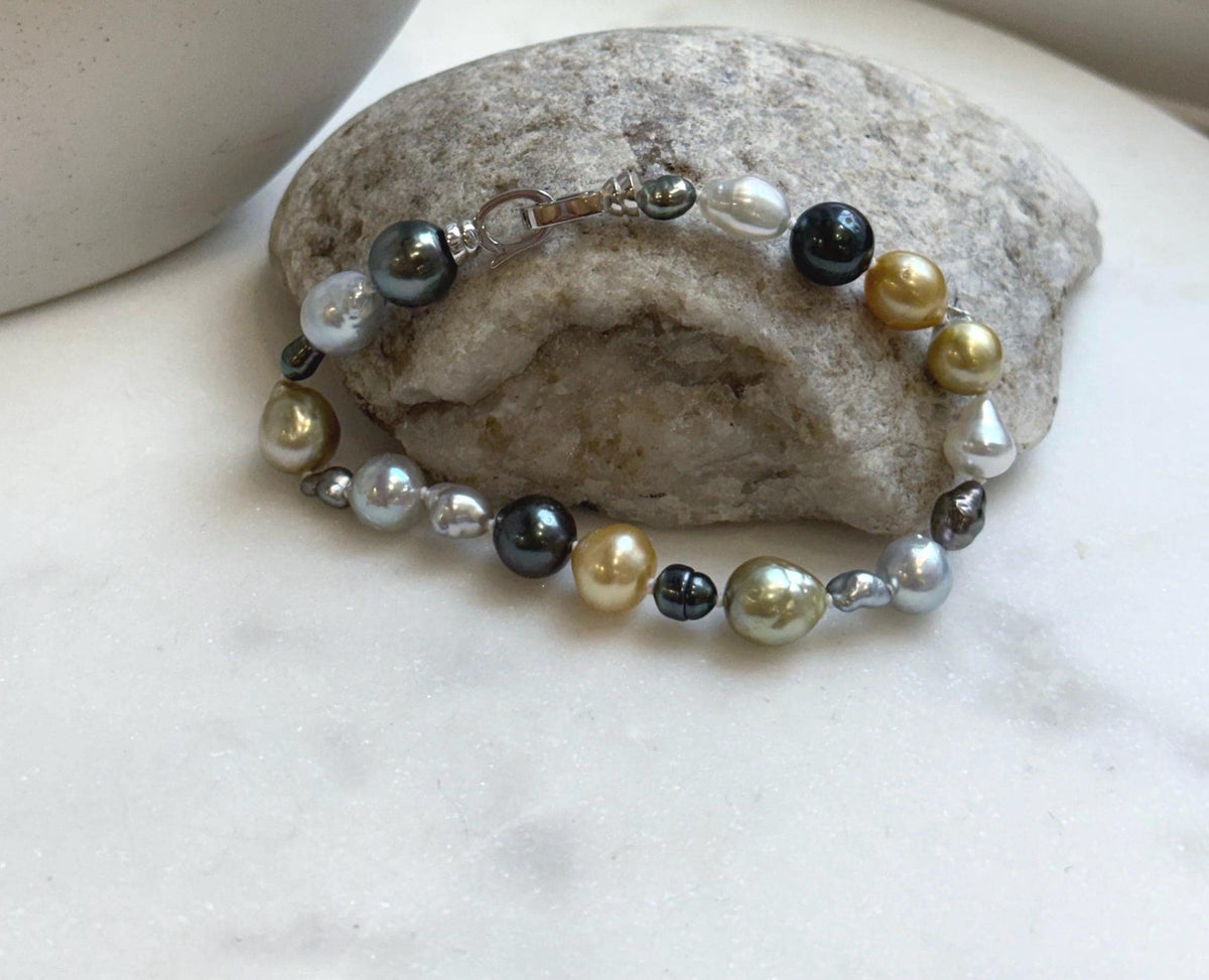 Elly’s Multicolor Ocean Pearls Bracelet: 20pcs South Sea Golden White Tahitian Akoya Pearls, Extreme luster, 3.9-9.4mm, 7.8” knot