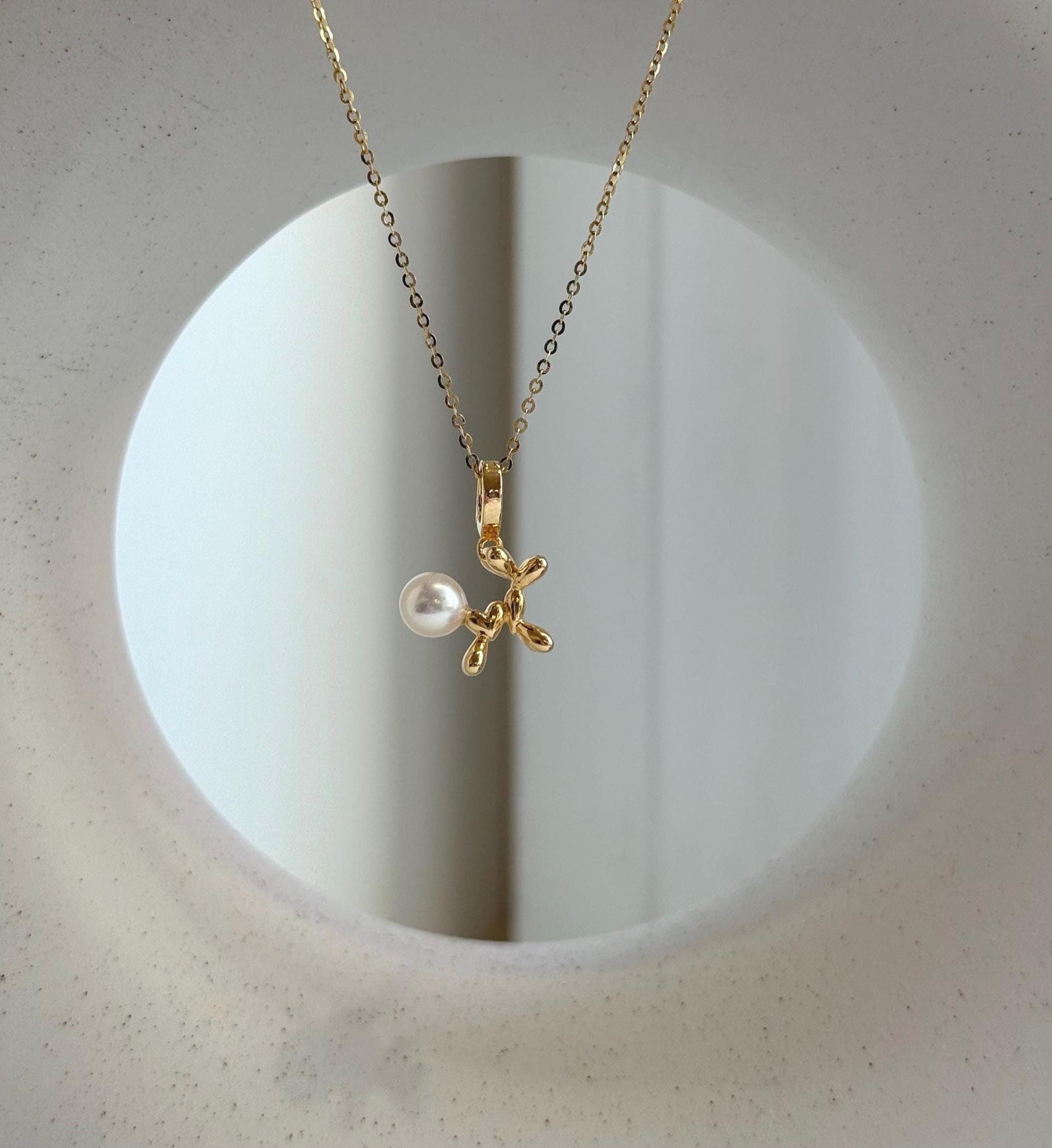 Elly’s 5.6mm Akoya ivory ocean Pearl Dog pendant: Extreme luster mirrored, 1.2x1.7cm, S925 silver chain pendant set. gift for her