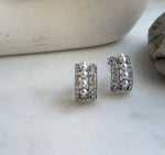 Elly’s white small pearls earrings: Extreme luster mirrored, 3.2-3.4mm,1x1.8cm, S925 studs earrings.Fancy cool Pearl earrings