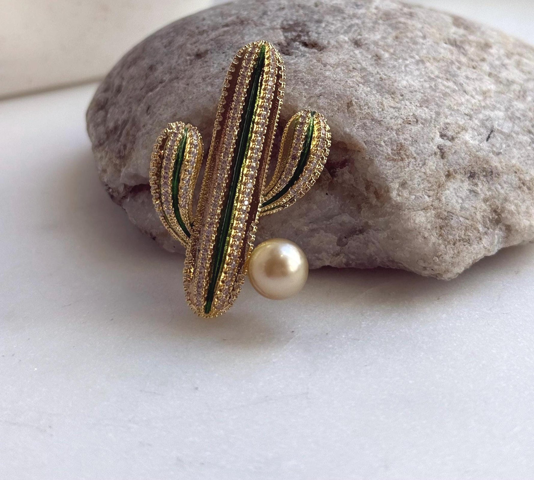 Elly’s South sea ultra golden pearl brooch: Extreme luster mirrored, 9.2mm, 2.6x4.4cm, Cactus design Brooch. gift for her