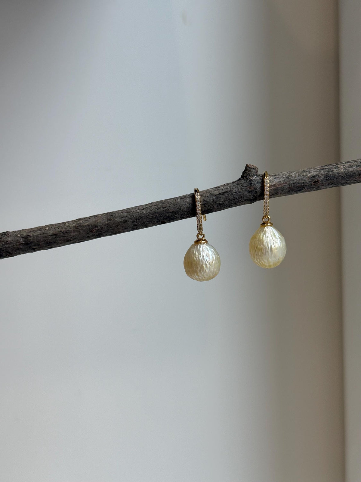 Elly’s 10mm Genius South sea golden carved ocean Pearls Earrings hooks:Extreme luster, 2.4cm high, S925 silver cool earrings.good quality ocean golden pearls earrings hooks for her