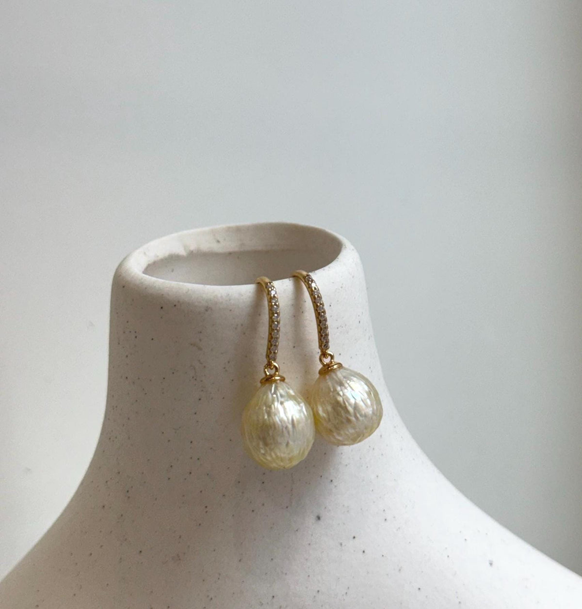 Elly’s 10mm Genius South sea golden carved ocean Pearls Earrings hooks:Extreme luster, 2.4cm high, S925 silver cool earrings.good quality ocean golden pearls earrings hooks for her daily office wear