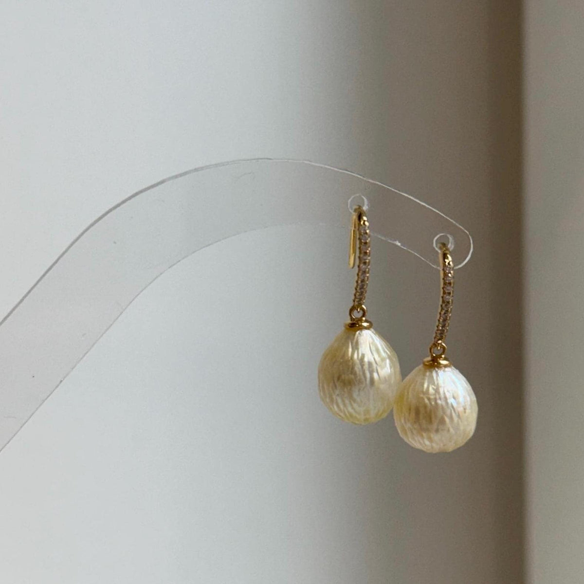Elly’s 10mm Genius South sea golden carved ocean Pearls Earrings hooks:Extreme luster, 2.4cm high, S925 silver cool earrings.good quality ocean golden pearls earrings hooks for her holiday