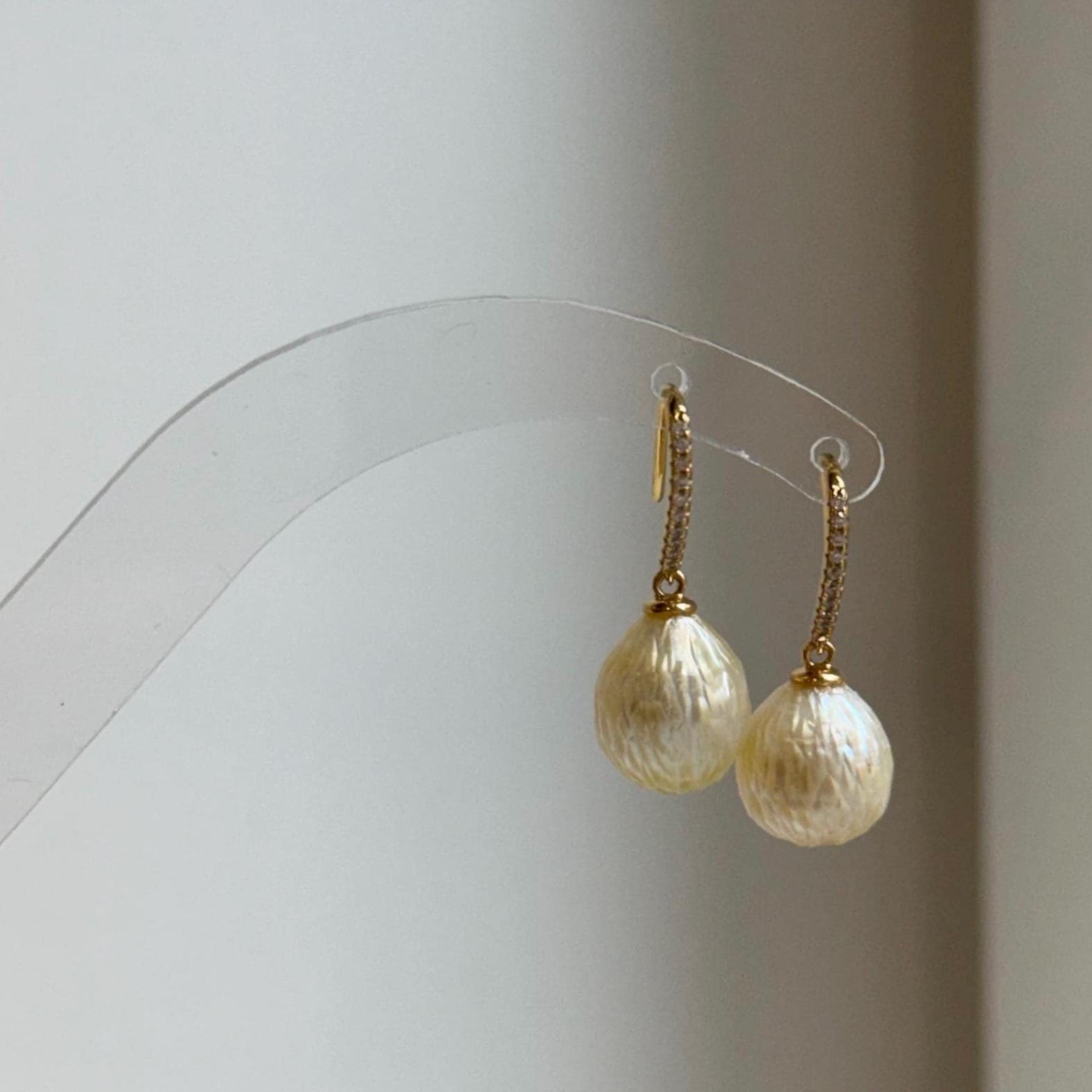 Elly’s 10mm Genius South sea golden carved ocean Pearls Earrings hooks:Extreme luster, 2.4cm high, S925 silver cool earrings.good quality ocean golden pearls earrings hooks for her holiday