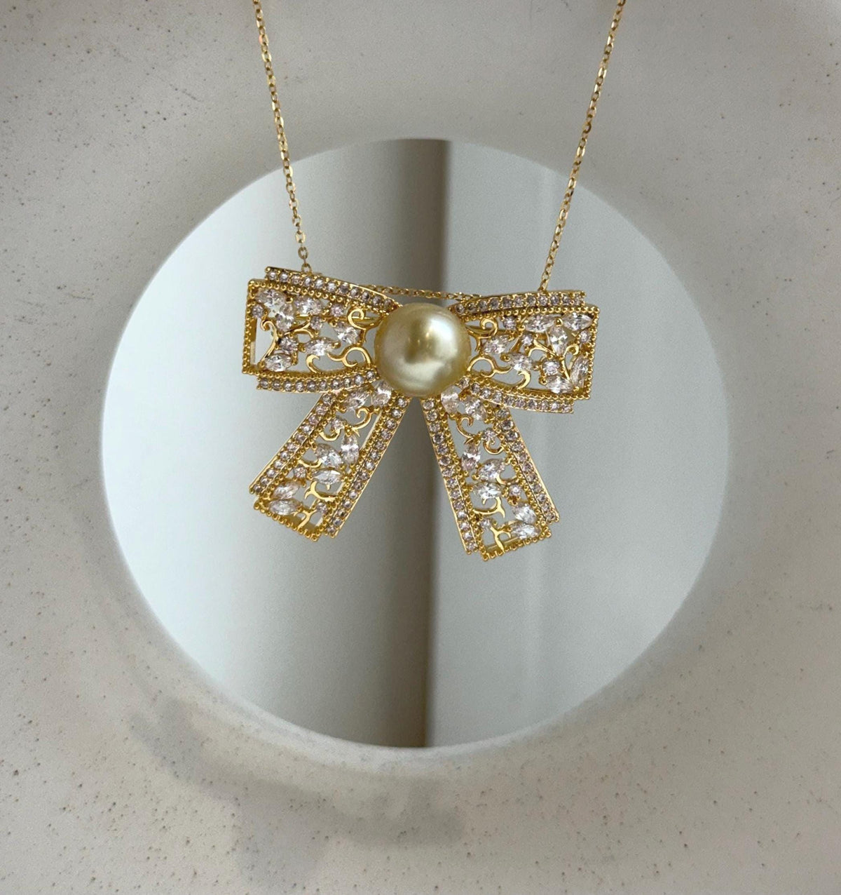 Elly’s South sea ultra gold pearl butterfly bow brooch pendant 2in1: Extreme luster mirrored, 10.5mm, 4x3.2cm. high quality elegant brooch for her