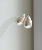 Elly’s 14.2x21.3mm Genius Ivory Ocean Mabe Pearls Earrings Studs: Extreme luster Mirrored, S925 silver minimalist earrings studs. high quality Mabe earrings studs for her