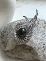 Elly’s 12.6mm Tahitian black Ocean Pearl Vintage Brooch pendant 2in1: Extreme luster mirrored, 2.7x6cm