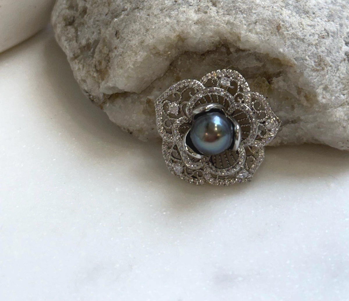 Elly’s 8.8mm Tahitian Hunter Ocean Pearl Floral Brooch: Extreme luster mirrored, 2.6cm dia. gift for her birthday