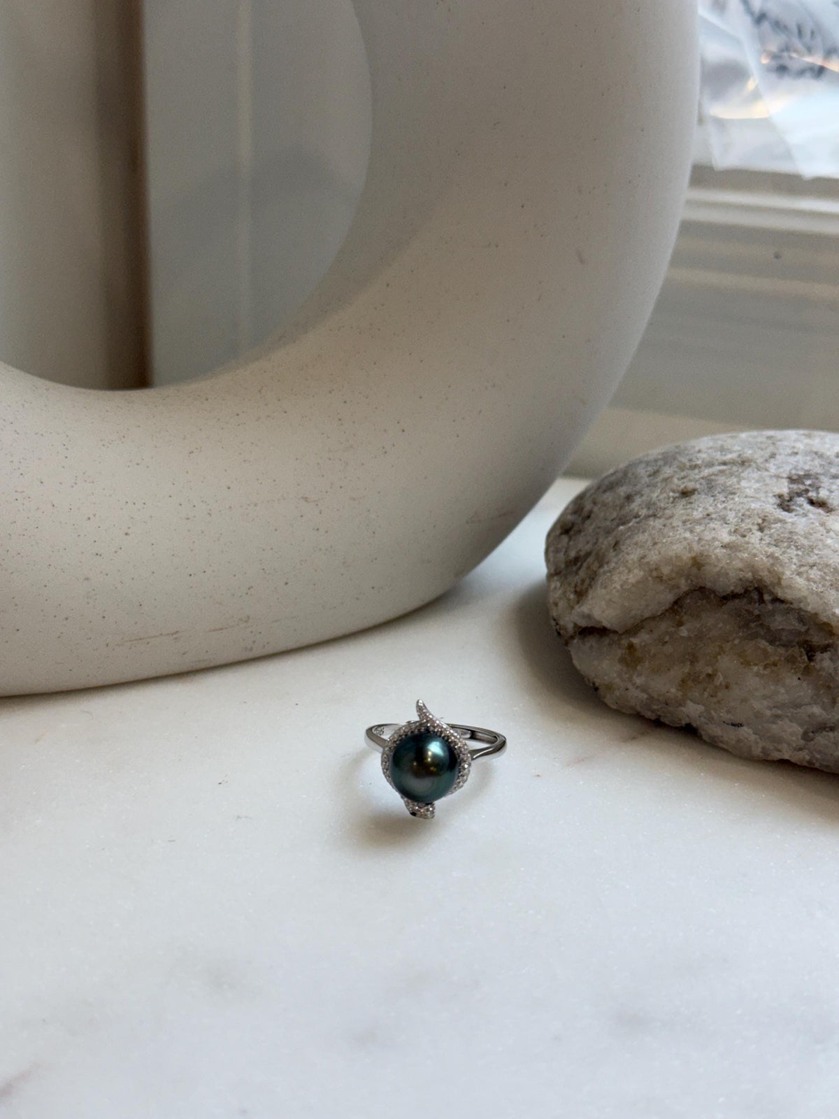 Elly’s 9.2mm Tahitian Peacock green ocean Pearl Ring: Extreme luster mirrored, S925 silver adjustable Ring. Pearl Jewelry Idea.