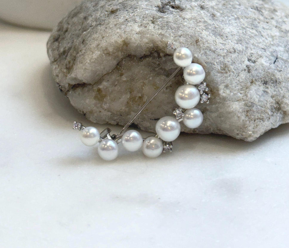 Elly’s 9pcs white pearls Moon Star brooch: Extreme strong luster mirrored, 2.5x3.6cm.