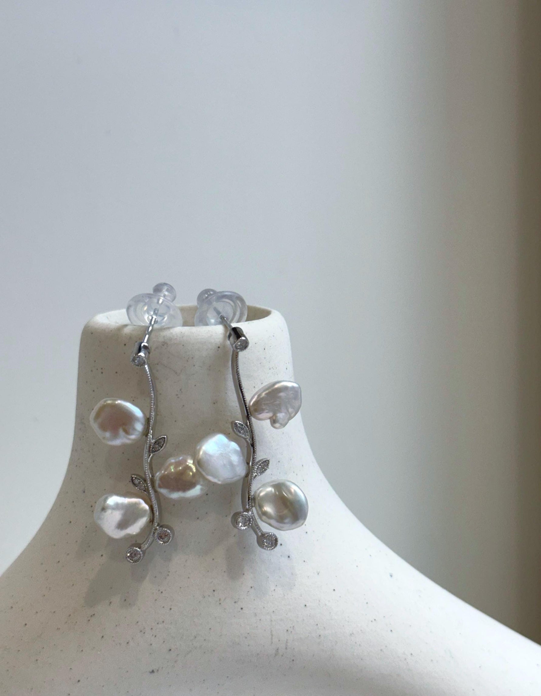 Elly’s freshwater white iridescent petal Keshi pearls Floral earrings chandeliers: 3.8cm high, S925 silver earrings. gift for her anniversary