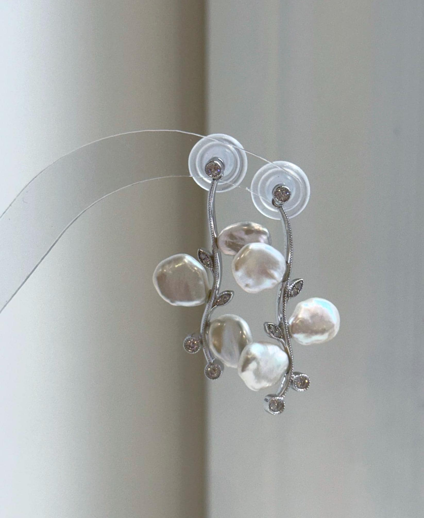 Elly’s freshwater white iridescent petal Keshi pearls Floral earrings chandeliers: 3.8cm high, S925 silver earrings. gift for her daily office earrings