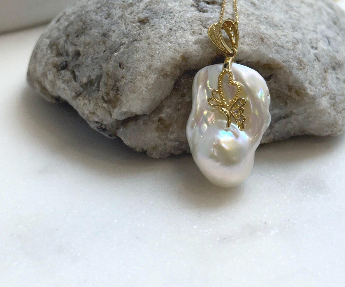 Elly’s Insale White Iridescent baroque pearl Pendant: Extreme luster, 19.4x27mm, 4cm high, S925 silver butterfly pendant. gift for her