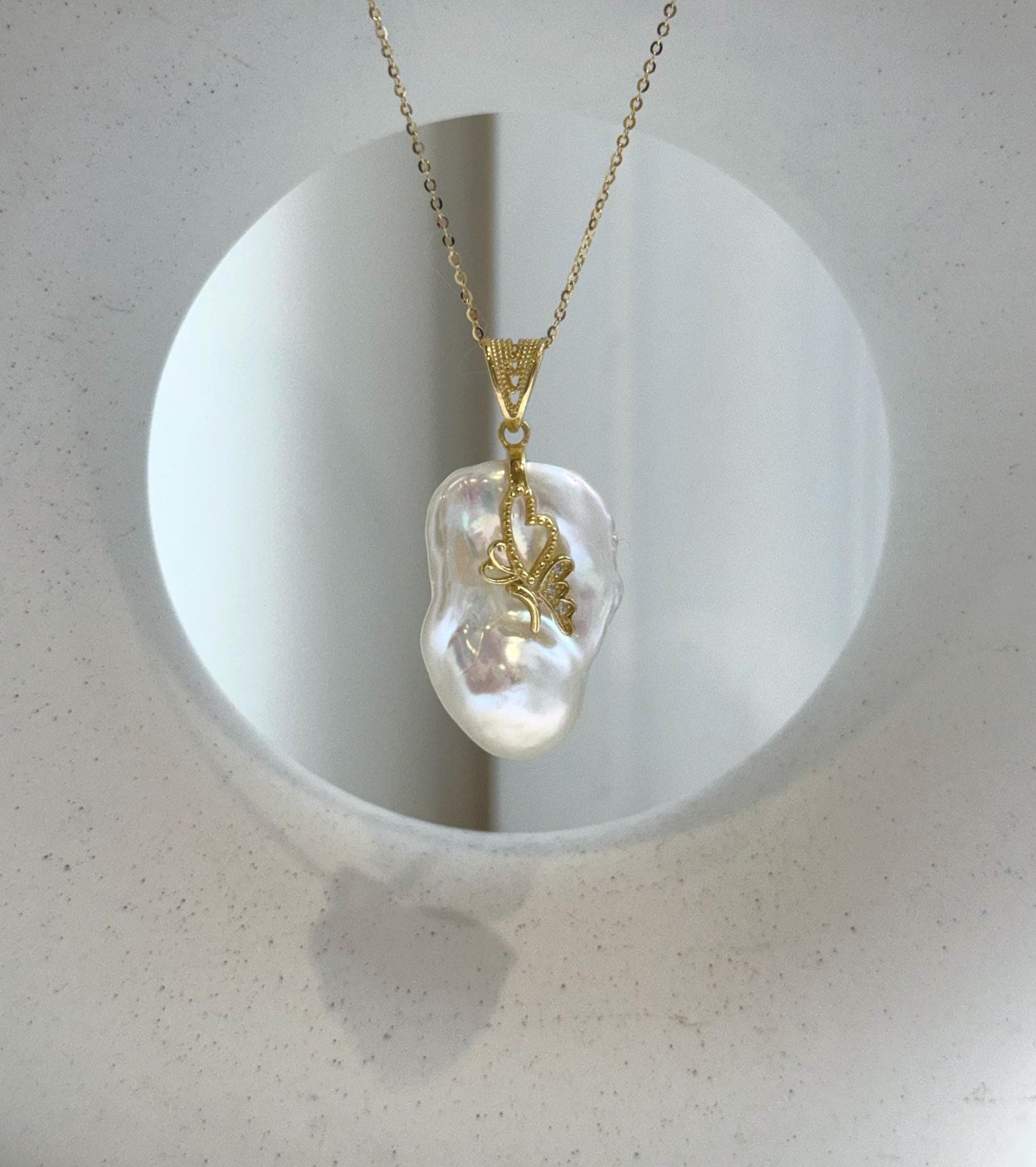 Elly’s Insale White Iridescent baroque pearl Pendant: Extreme luster, 19.4x27mm, 4cm high, S925 silver butterfly pendant. gift for her