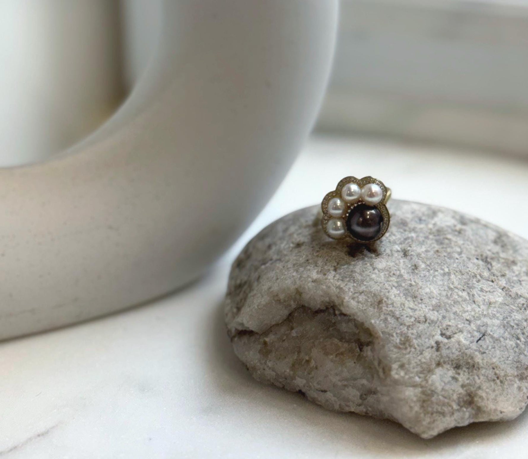 Elly’s 5-9.2mm Tahitian Freshwater Pearls Paw Ring: Extreme luster mirrored, 1.8x2cm, S925 Silver Adjustable Ring.gift for her holiday