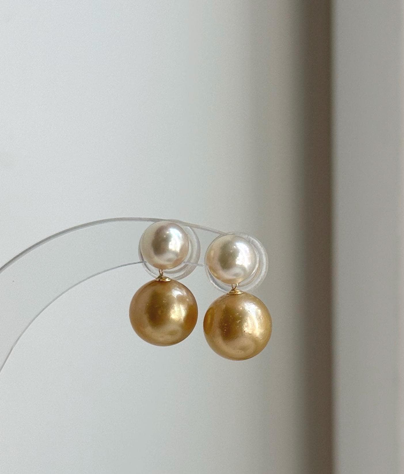 Elena Elly’s Au750 18K gold South sea golden Akoya ocean pearls Earrings: Extreme luster mirrored, 7.2-10.5mm, 18k gold earrings. high quality 18k golden pearls earrings for her