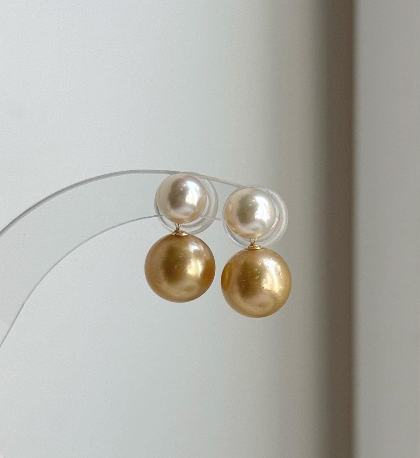 Elena Elly’s Au750 18K gold South sea golden Akoya ocean pearls Earrings: Extreme luster mirrored, 7.2-10.5mm, 18k gold earrings. high quality 18k golden pearls earrings for her