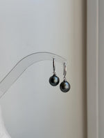 Elly’s 9.8mm Tahitian Platinum ocean Pearls Earrings Hooks: Extreme luster Mirrored, 2.5cm high, S925 silver earrings hooks.