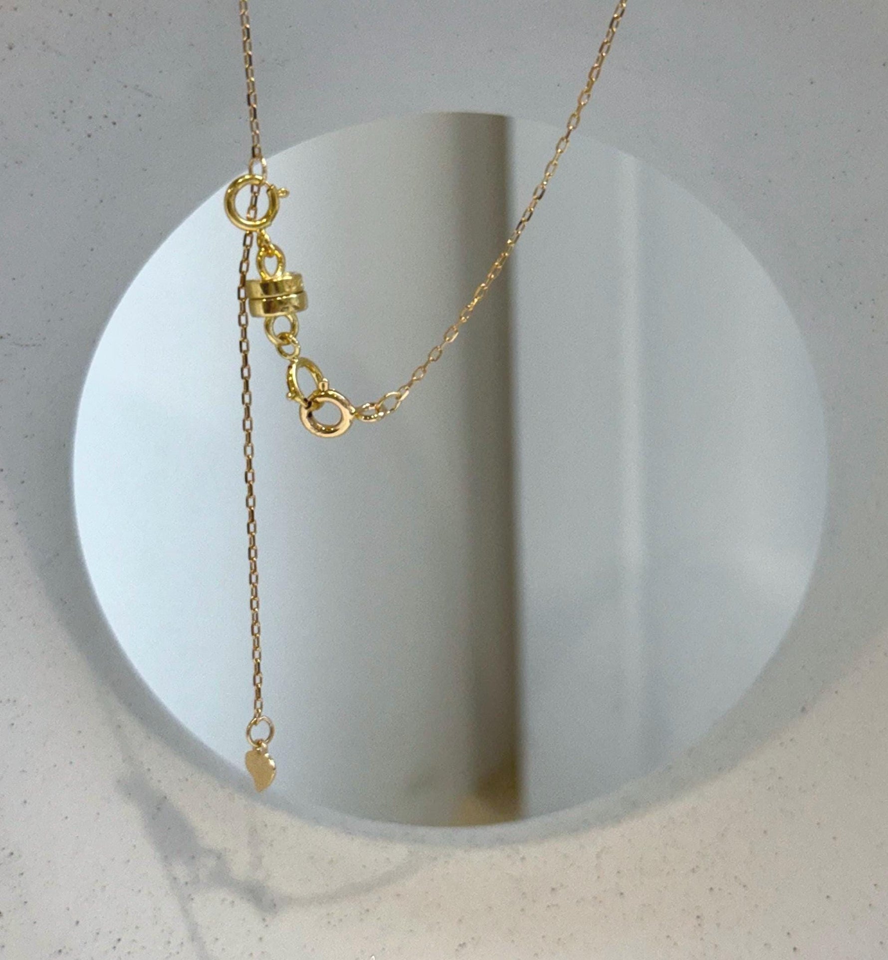 Elly’s 7.6mm Akoya off white Ocean Pearl pendant: Extreme luster mirrored, 1.2x2.2cm, S925 silver cute cool pendant chain magnetic clip set. pearl jewelry gift for her