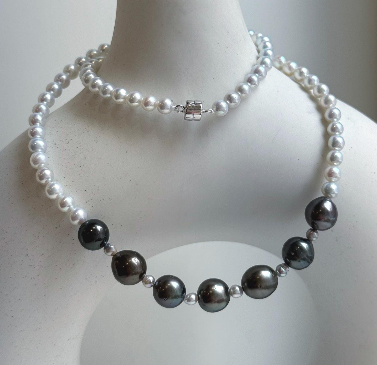 Elly’s 7pcs 8.5-9.4mm Genius natural Tahitian Ocean Pearls Necklace: Extreme luster mirrored, 17.3”, S925 silver necklace strand. daily office Tahitian ocean pearls necklace strand for her