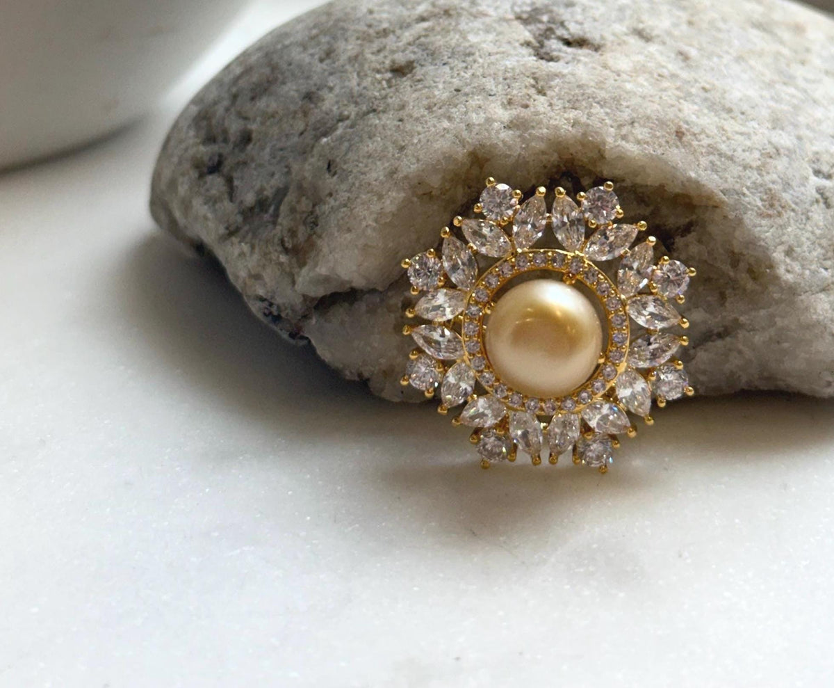Elly’s South sea golden pearl Floral brooch pendant 2in1: Extreme luster mirrored, 10.8mm, 3x3cm. golden pearl floral brooch gift for her