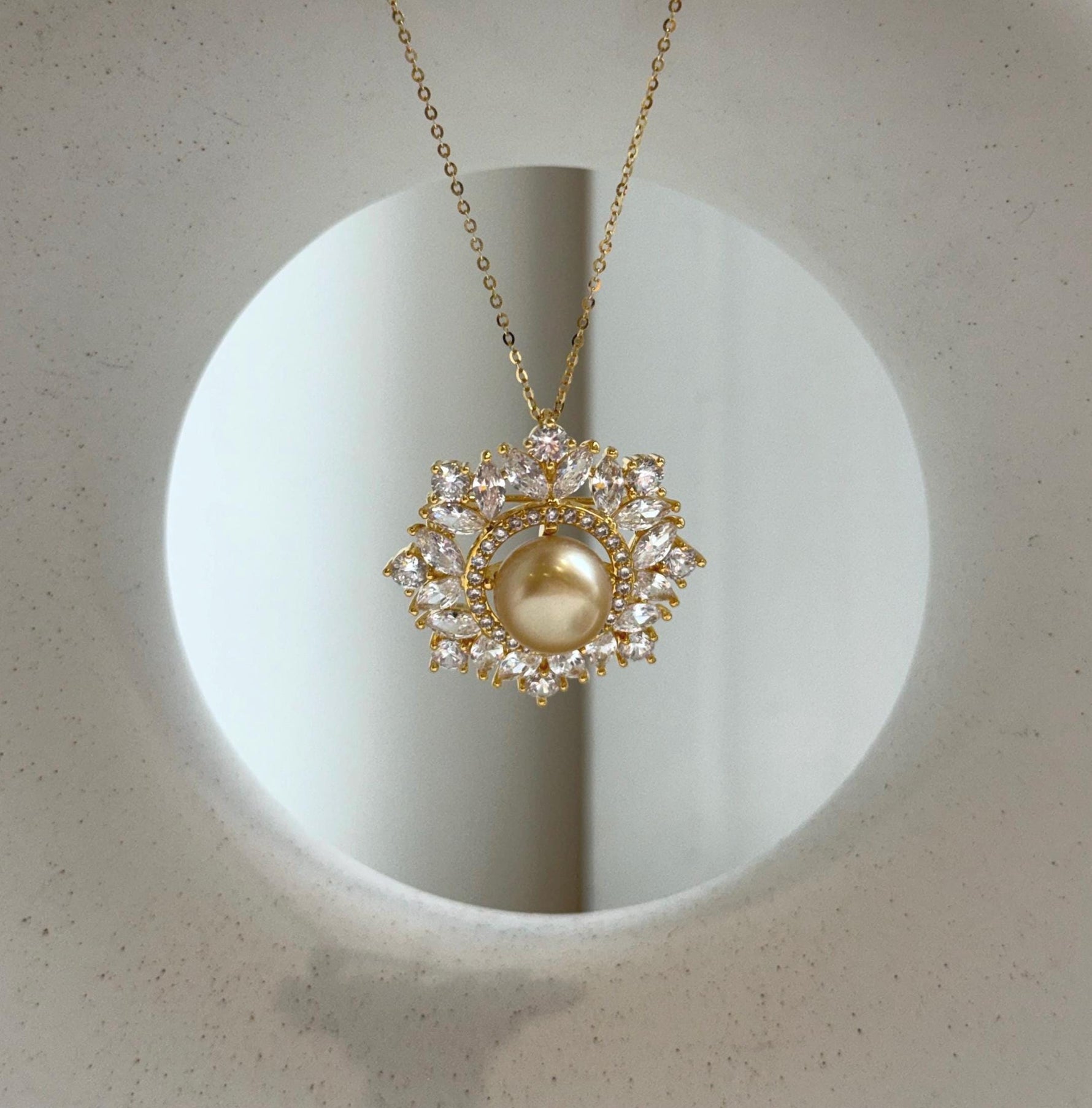 Elly’s South sea golden pearl Floral brooch pendant 2in1: Extreme luster mirrored, 10.8mm, 3x3cm. golden pearl floral brooch gift for her