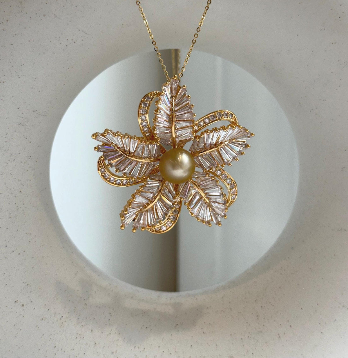 Elly’s South sea ultra gold pearl Floral brooch pendant 2in1: Extreme luster mirrored, 10.2mm, 4.5cm dia.gift for her daily brooch