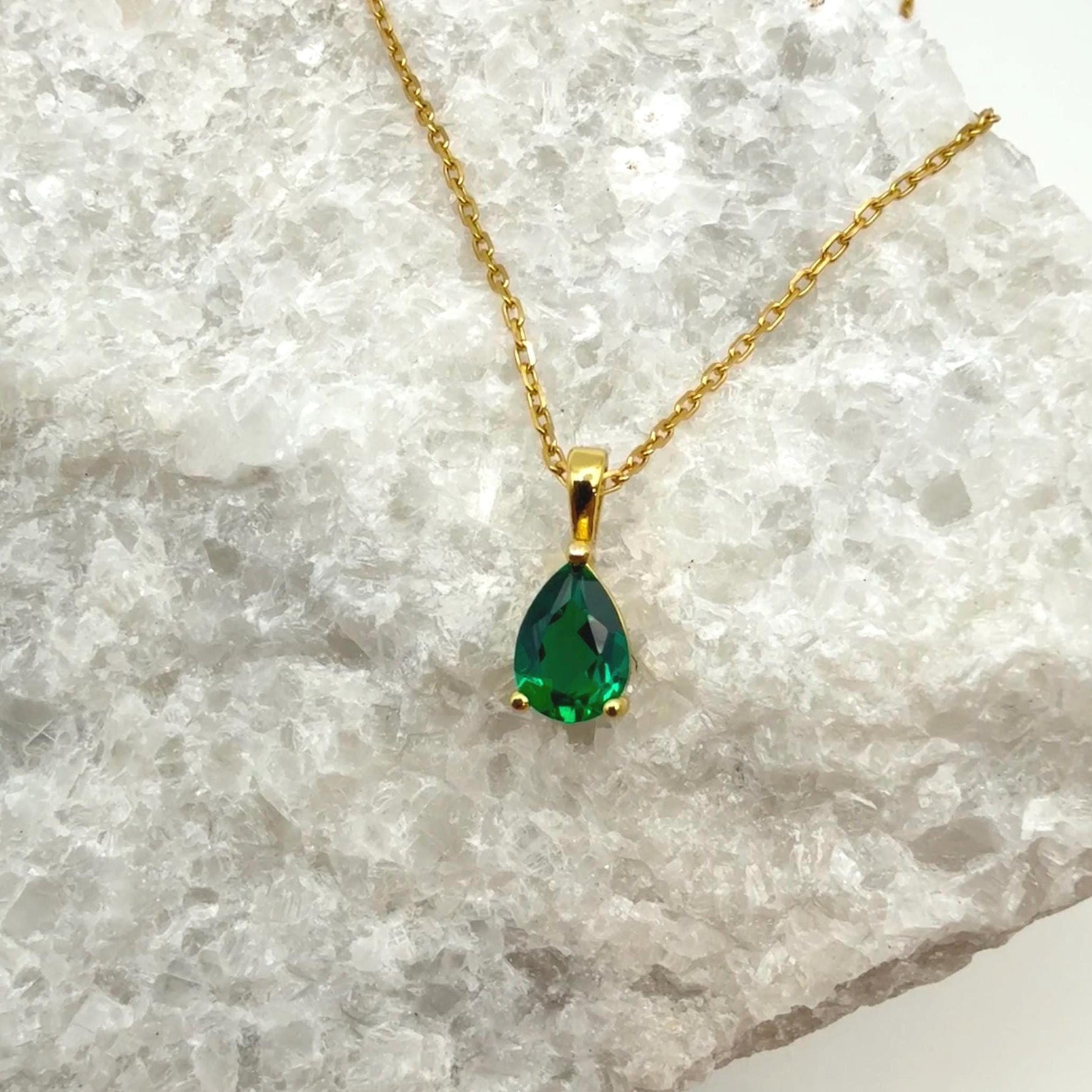Hydrothermal Lab Emerald Pear Cut 3-Prong Necklace | 0.8 CT Teardrop Emerald Pendant | Solid S925 Silver Minimalist Jewelry