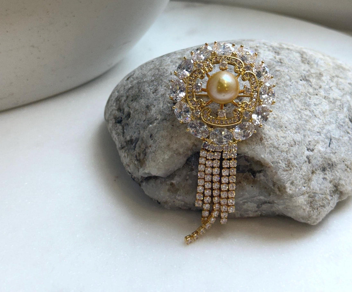 Elly’s Genius South sea ultra gold ocean pearl Floral brooch pendant 2in1: Extreme luster mirrored, 10.3mm, 3.5x7cm. gift for her birthday