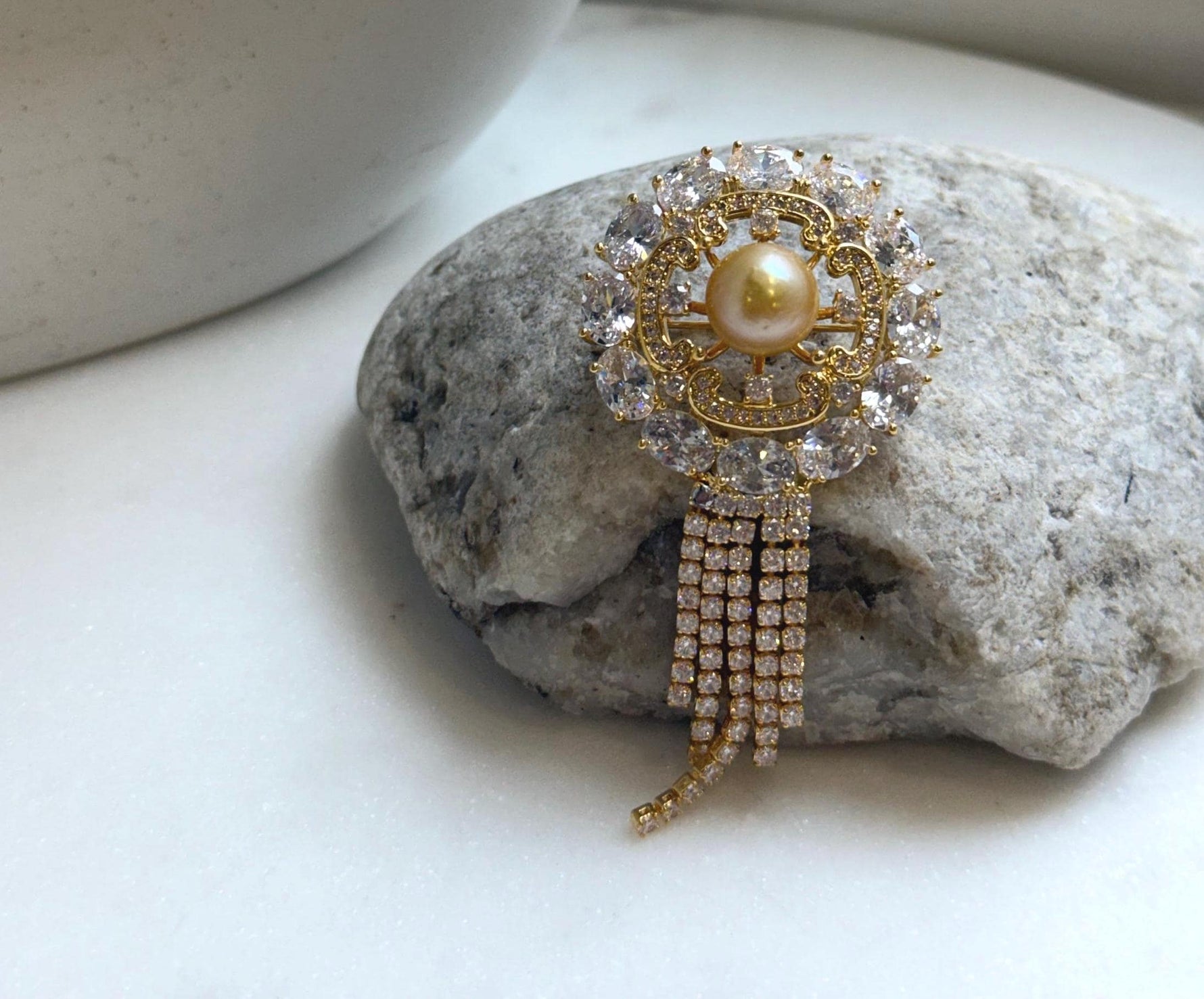Elly’s Genius South sea ultra gold ocean pearl Floral brooch pendant 2in1: Extreme luster mirrored, 10.3mm, 3.5x7cm. gift for her birthday