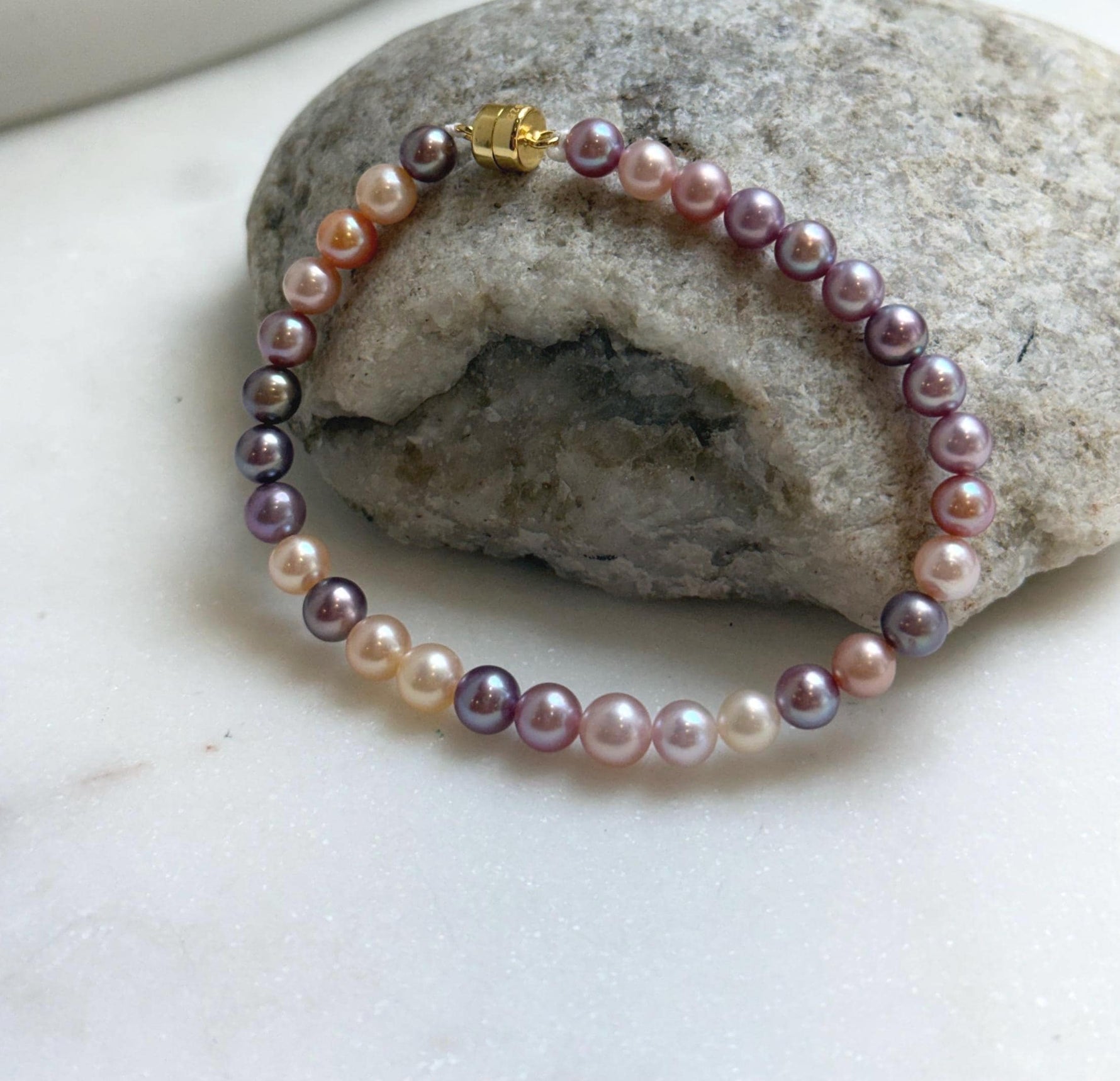 Elly’s Natural Multicolor Pearls Bracelet: Extreme luster mirrored, S925 silver Bracelet. 17cm. Daily office pearls bracelet for her anniversary