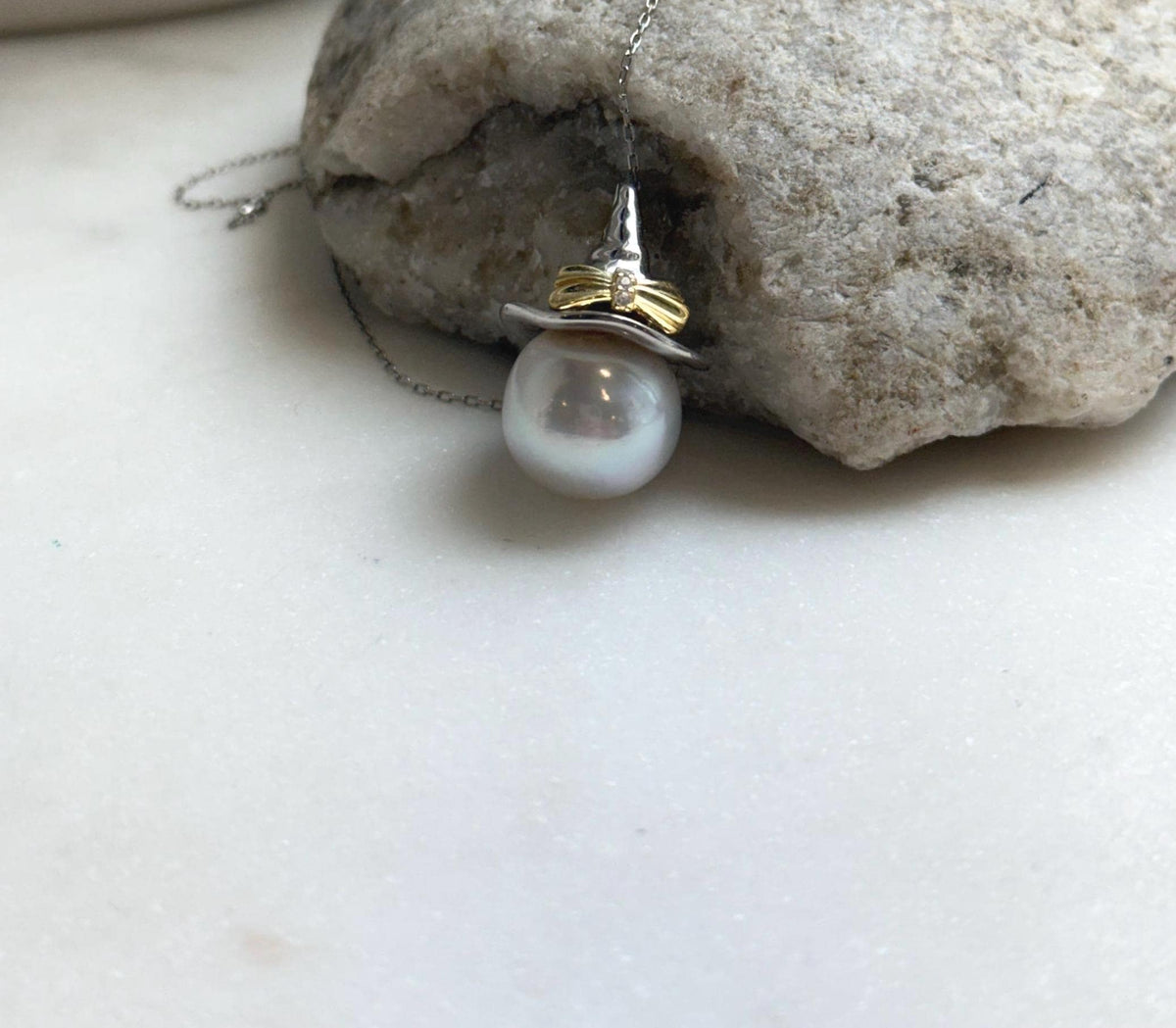 Elly’s 13.7mm Edison Cold White Pearl Witch Pendant: Extreme luster, 2.6cm high, s925 silver cool pendant necklace set. large white Edison Pearl cool pendant for her